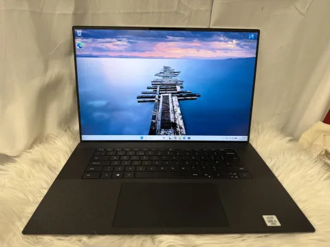 Dell Precision 5750 17-inch (2020) - Core i5 - Gen 10 (H) - 16 GB - SSD 256 GB